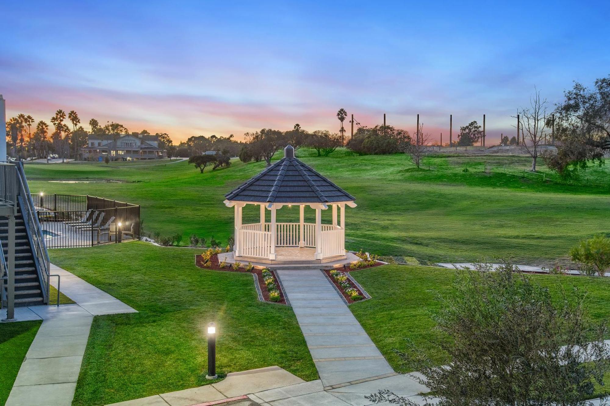 Staybridge Suites Oxnard - River Ridge By Ihg Dış mekan fotoğraf