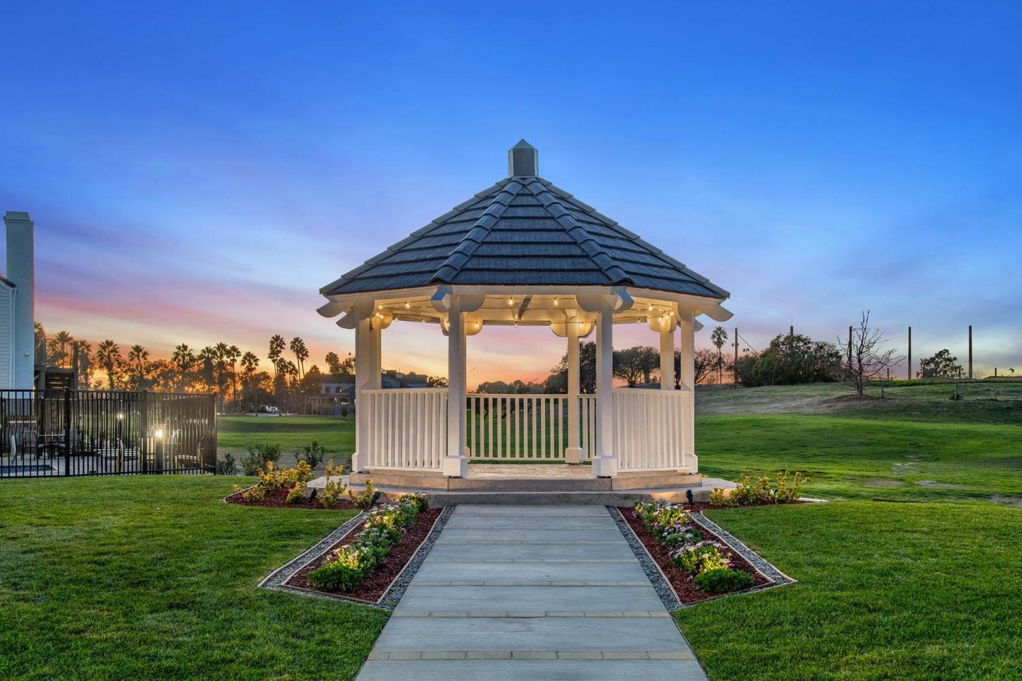 Staybridge Suites Oxnard - River Ridge By Ihg Dış mekan fotoğraf