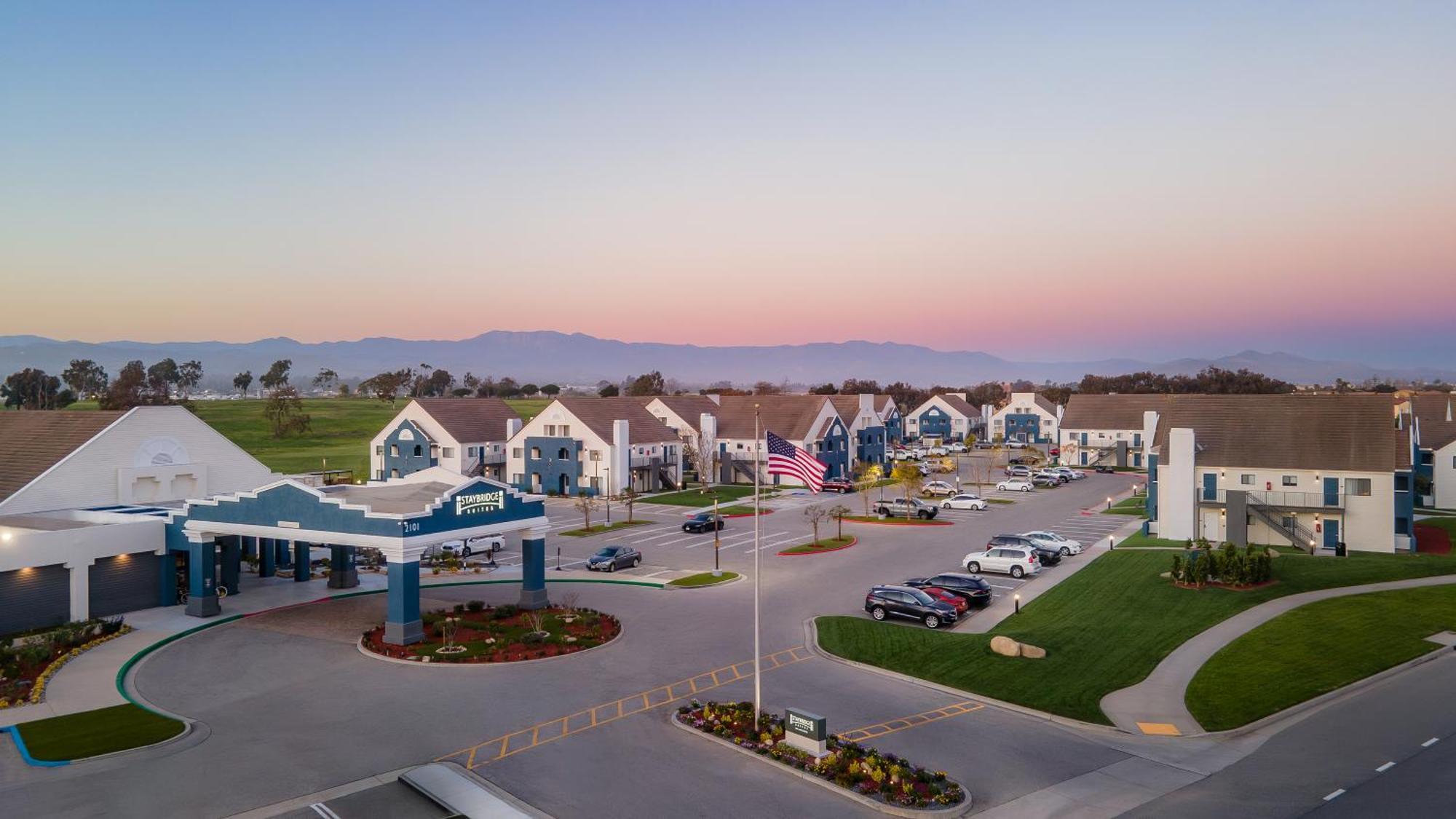 Staybridge Suites Oxnard - River Ridge By Ihg Dış mekan fotoğraf