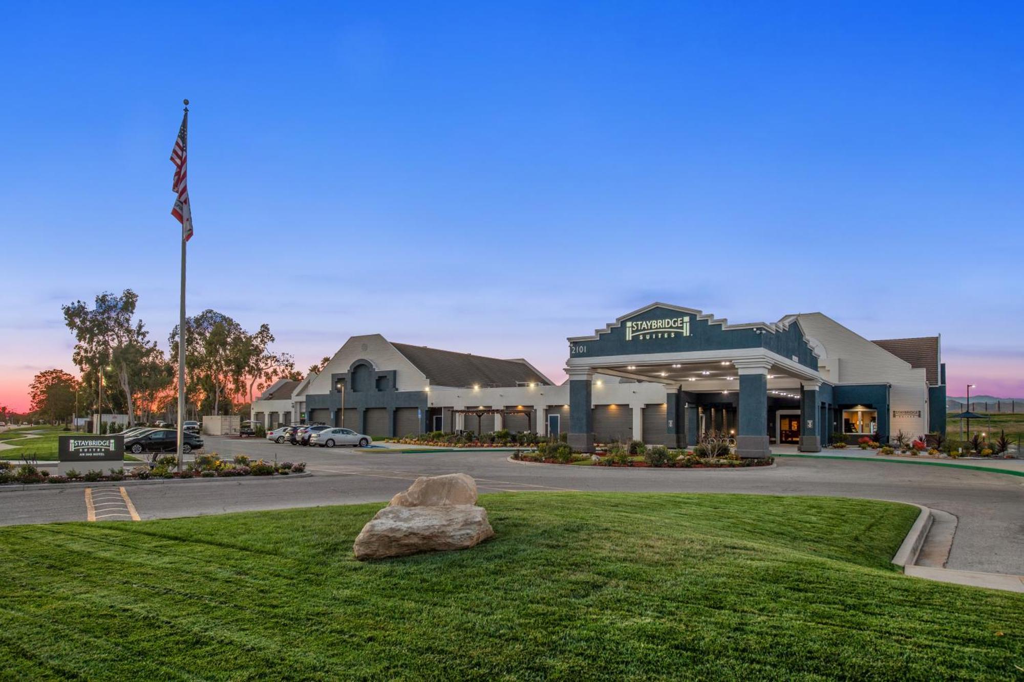 Staybridge Suites Oxnard - River Ridge By Ihg Dış mekan fotoğraf
